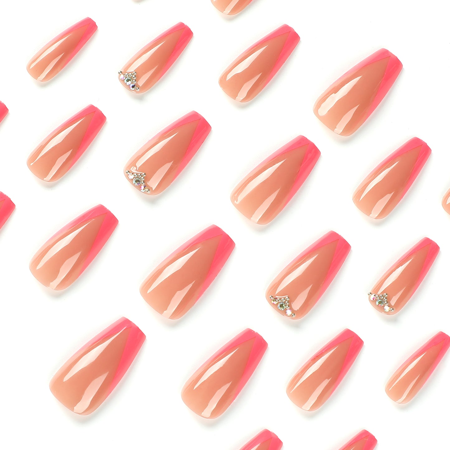 The finished European-style nail patches for summer can be worn repeatedly. The nail patches are custom-made by hand and detachable