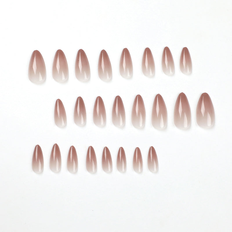The wearable nail is a pure handcrafted manicure that makes the skin look fair and high-end. It features detachable false nail patches and finished nail pieces
