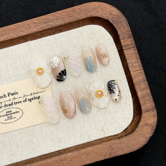 Sweet and girlish nail art wear nail pads