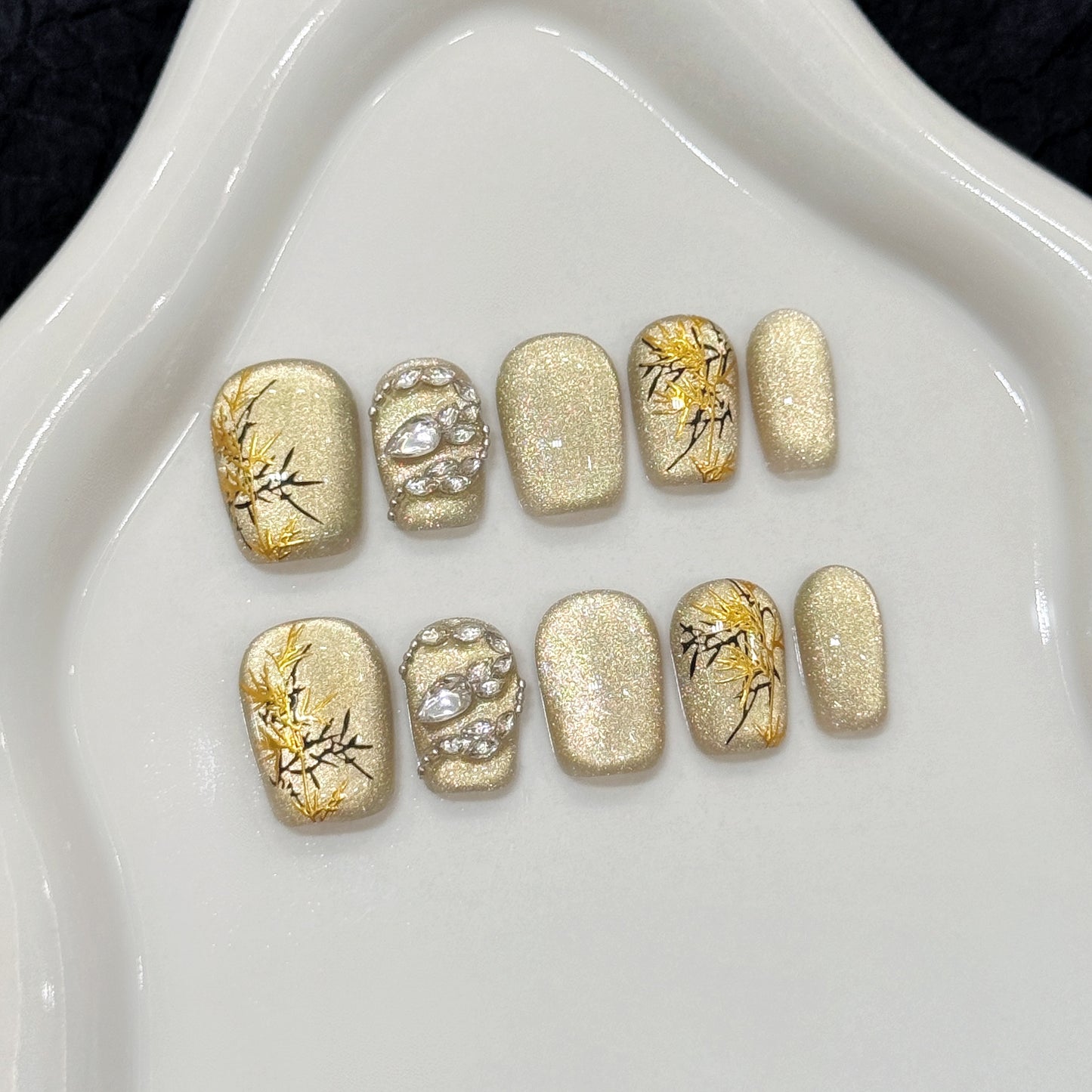 Golden legendary nail art wearable nail pieces
