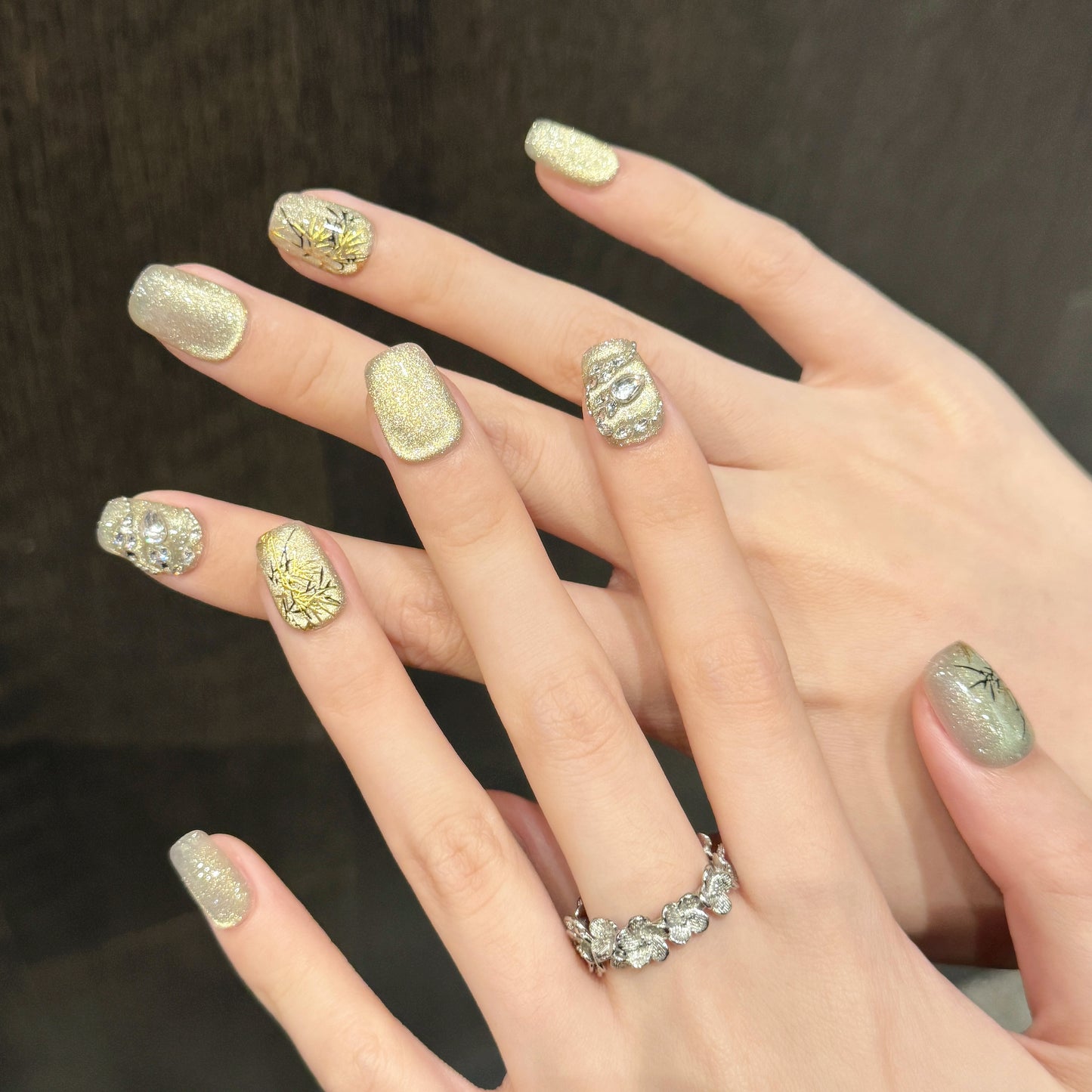 Golden legendary nail art wearable nail pieces